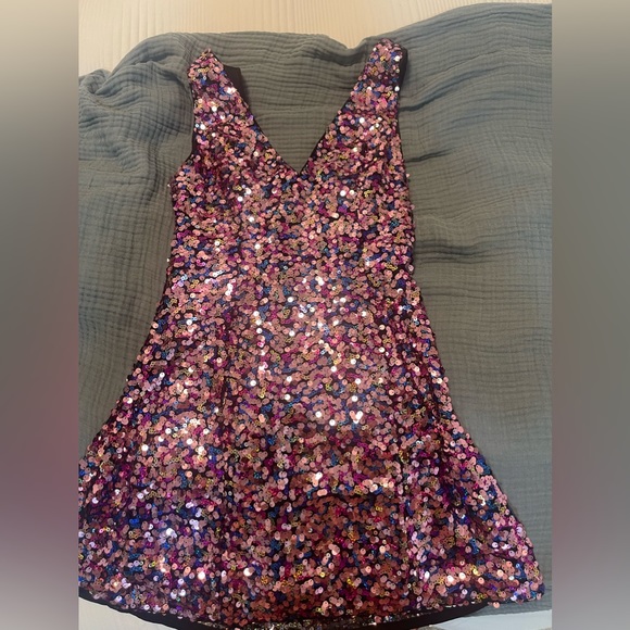 Majorelle pink sequin dress - Picture 2 of 4